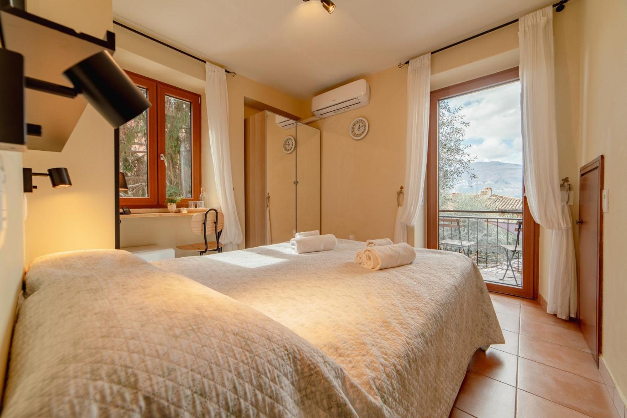 Bed and Breakfast Garda Doma Бренцоне-суль-Гарда Экстерьер фото