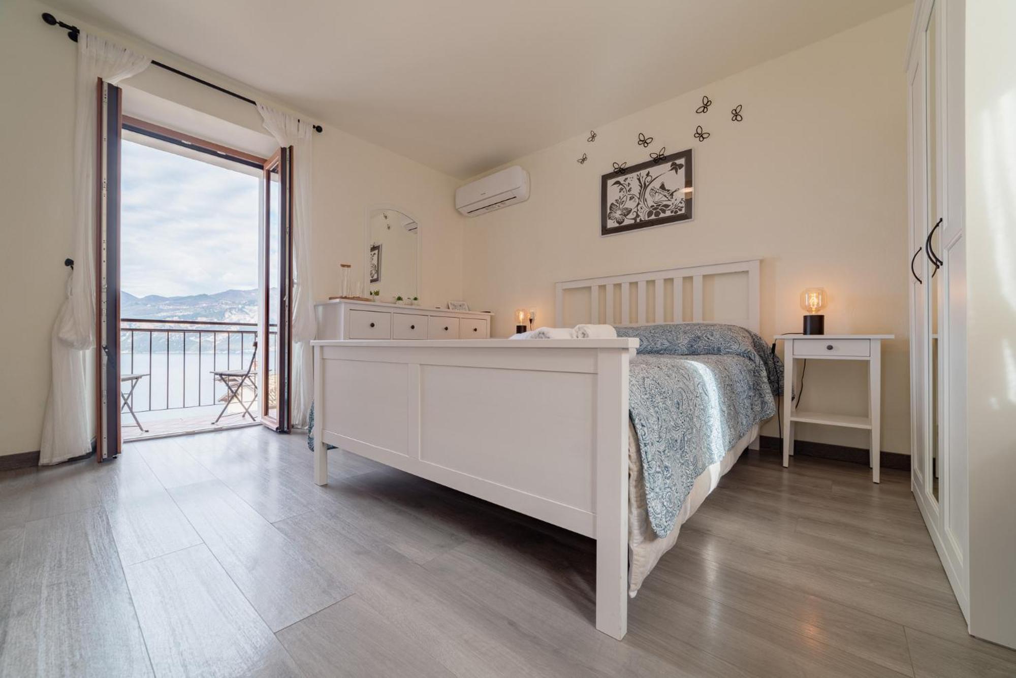 Bed and Breakfast Garda Doma Бренцоне-суль-Гарда Экстерьер фото
