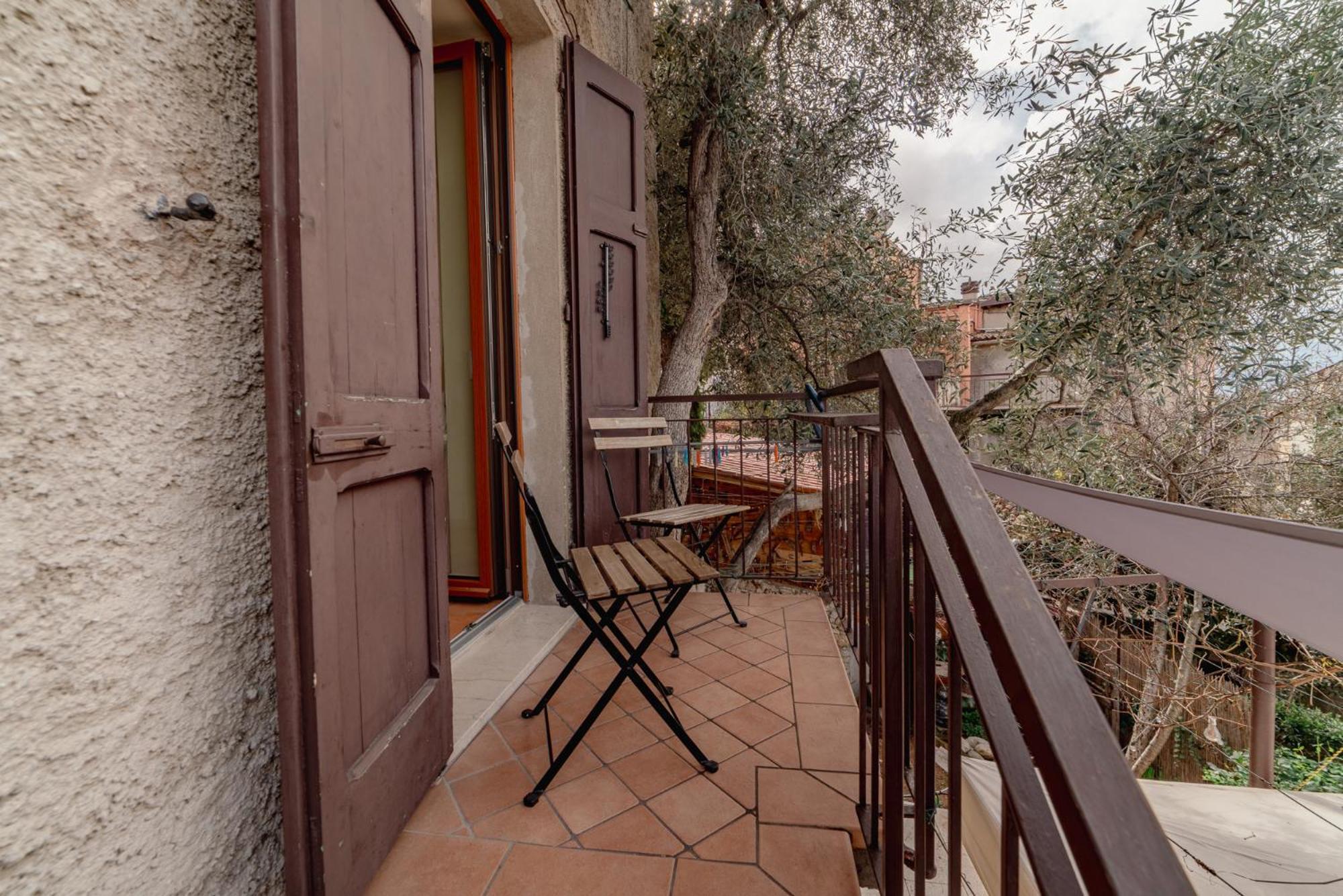 Bed and Breakfast Garda Doma Бренцоне-суль-Гарда Экстерьер фото