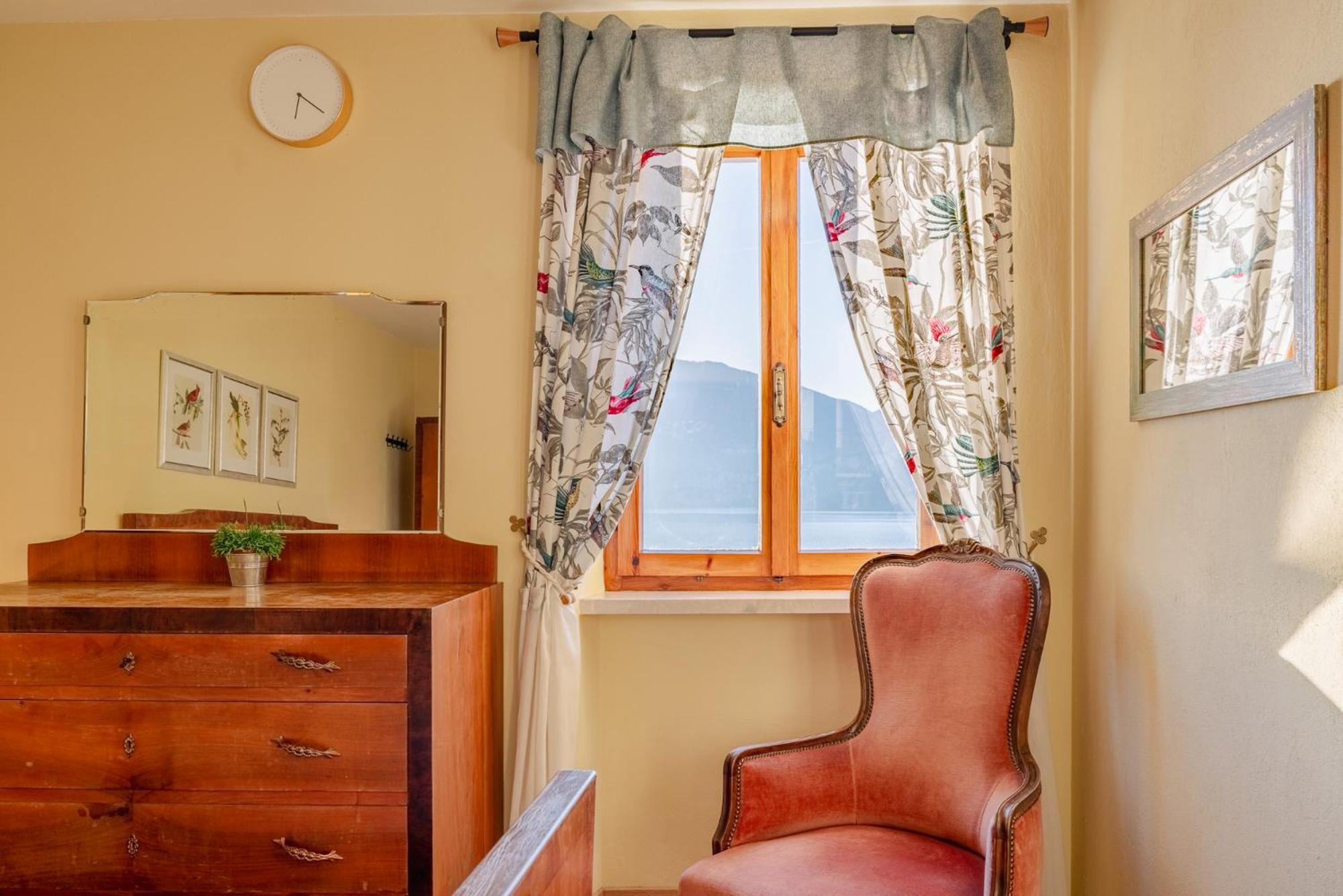 Bed and Breakfast Garda Doma Бренцоне-суль-Гарда Экстерьер фото