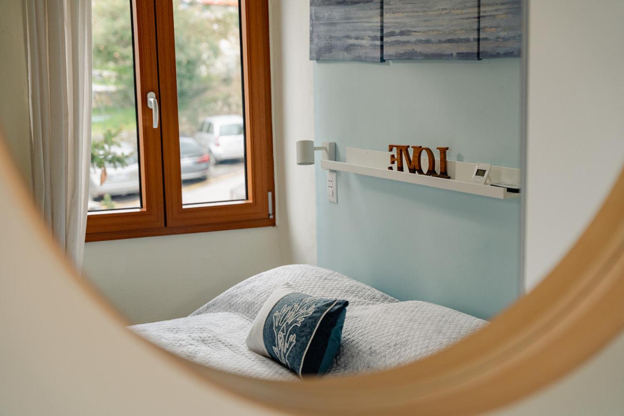 Bed and Breakfast Garda Doma Бренцоне-суль-Гарда Экстерьер фото