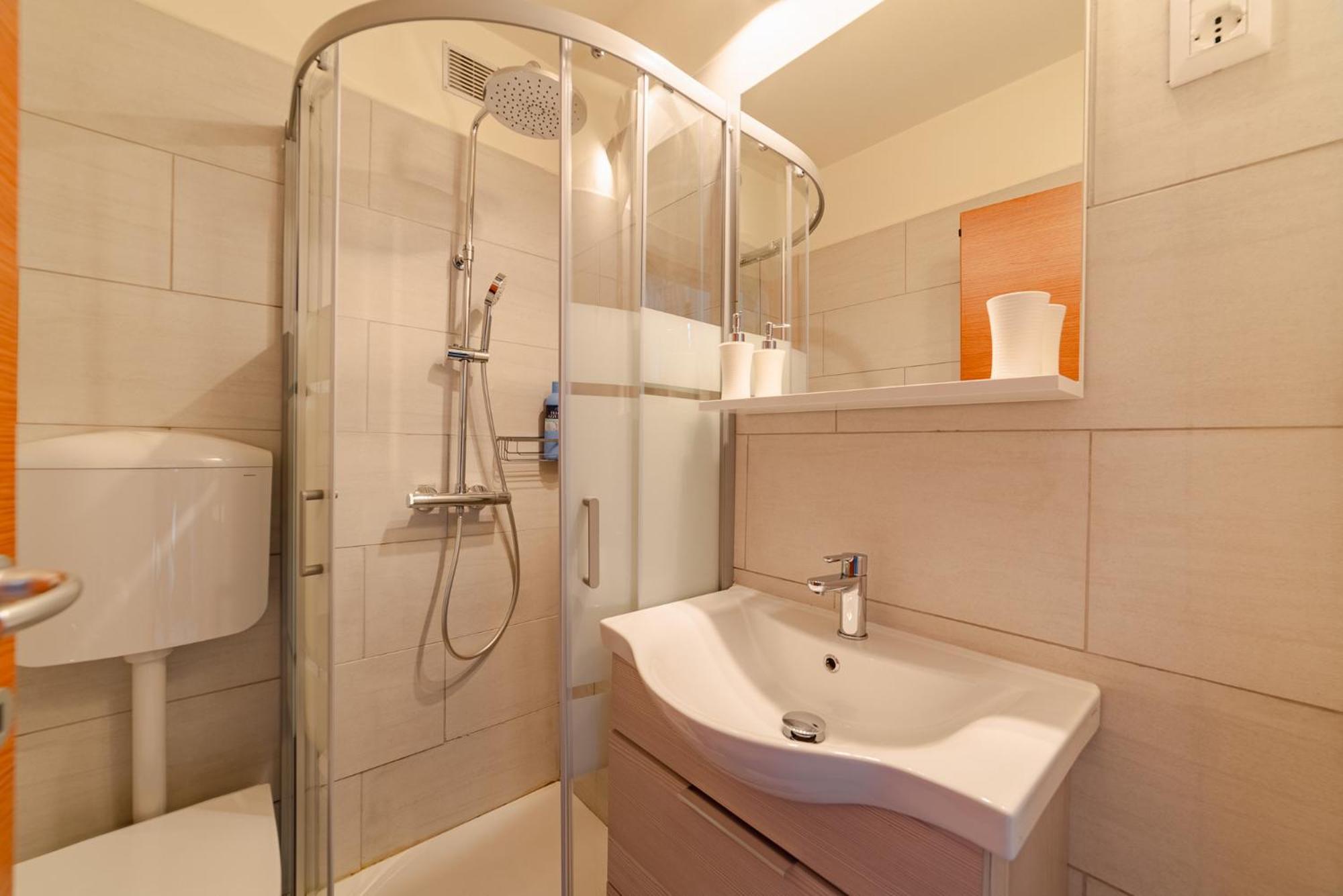 Bed and Breakfast Garda Doma Бренцоне-суль-Гарда Экстерьер фото