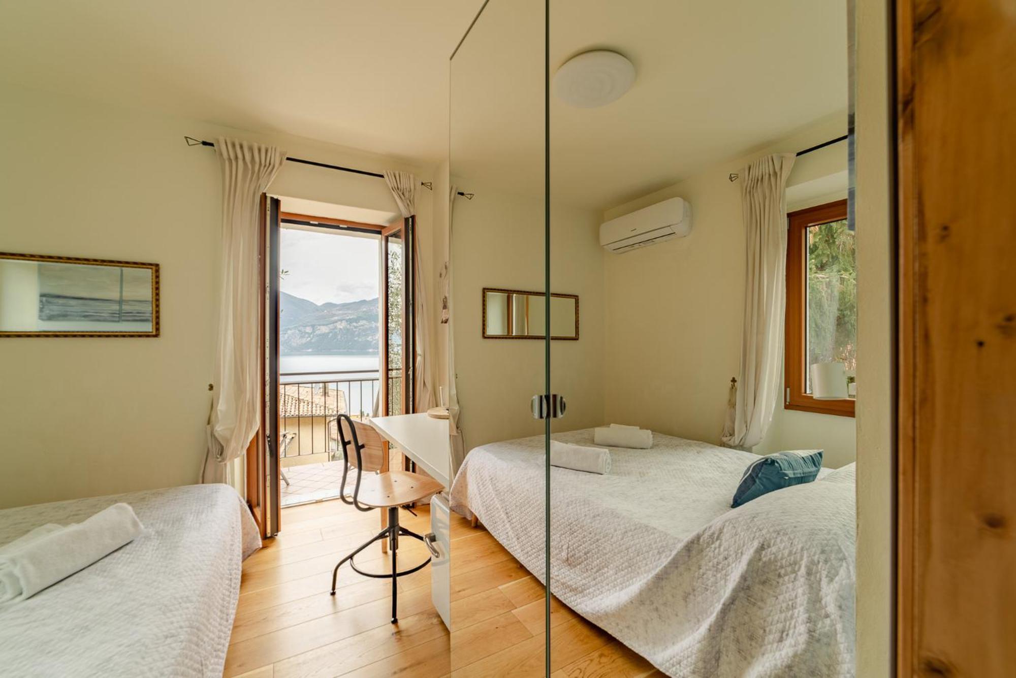 Bed and Breakfast Garda Doma Бренцоне-суль-Гарда Экстерьер фото