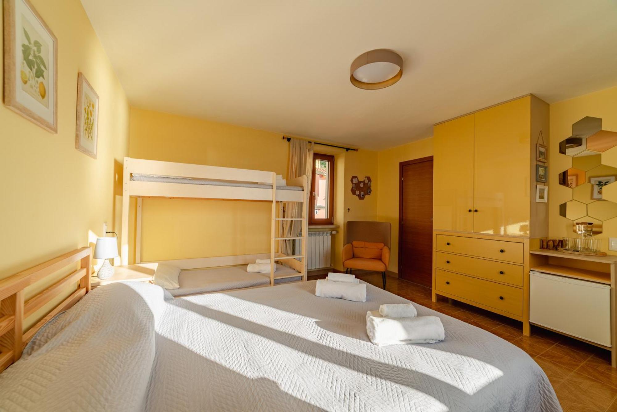 Bed and Breakfast Garda Doma Бренцоне-суль-Гарда Экстерьер фото